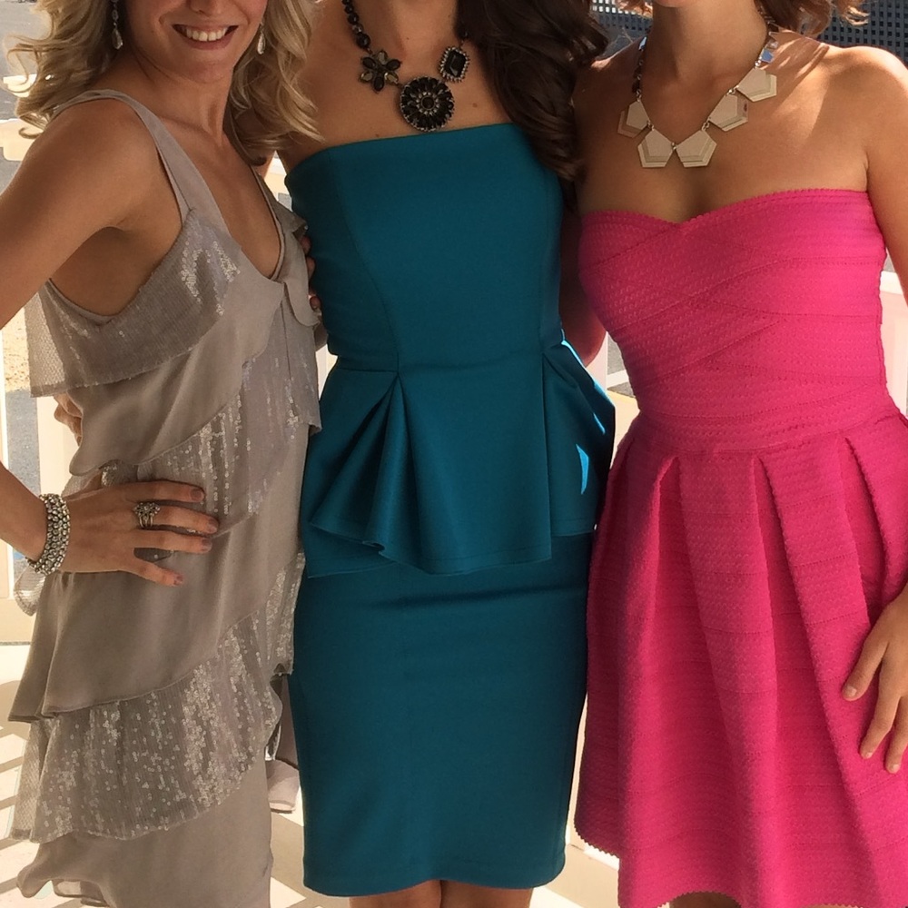 Elegant Strapless turquoise Dress